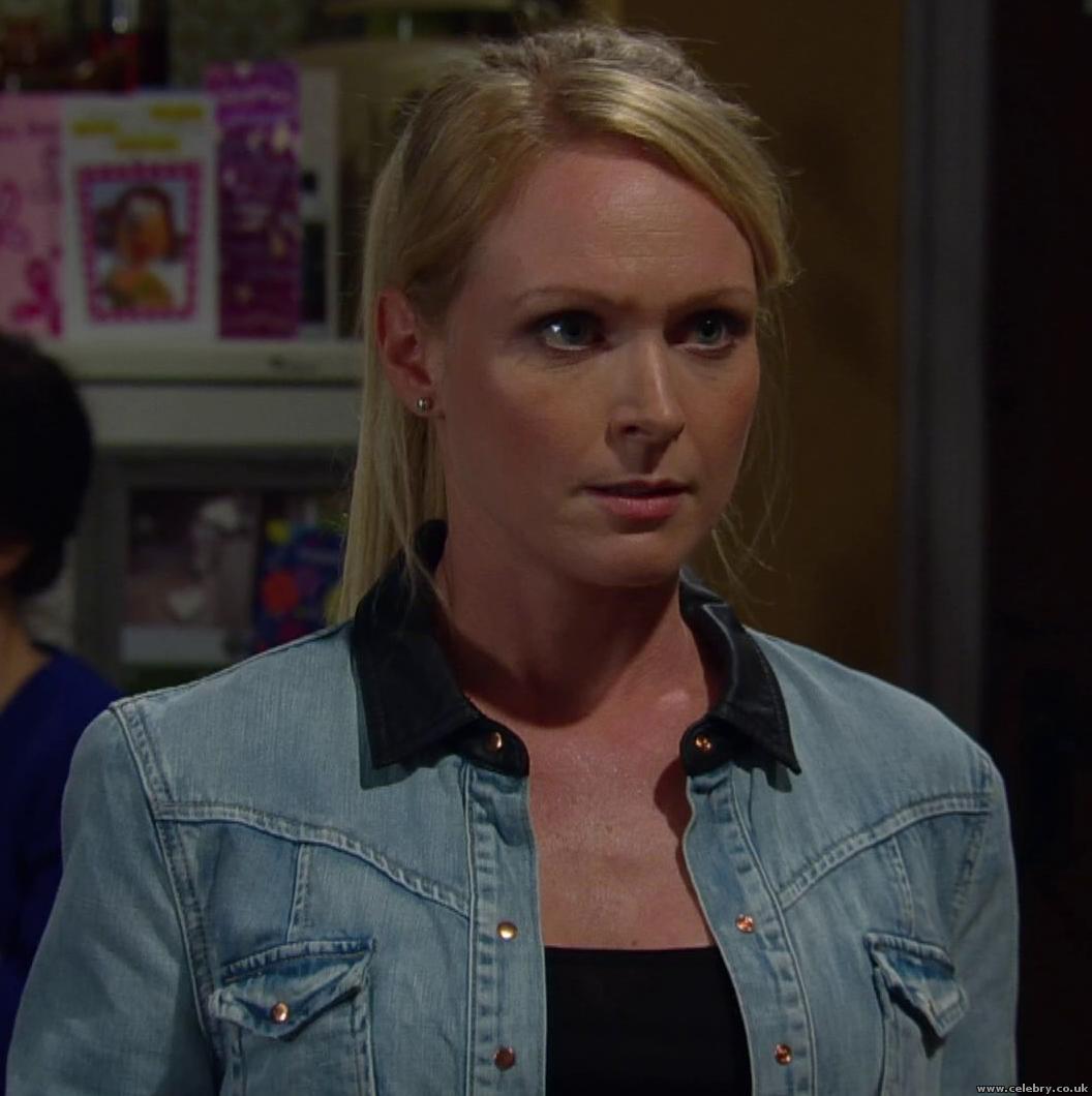 Celebry Pics > Michelle Hardwick (Vanessa Woodfield in Emmerdale) > Pic 0i0zoiml9