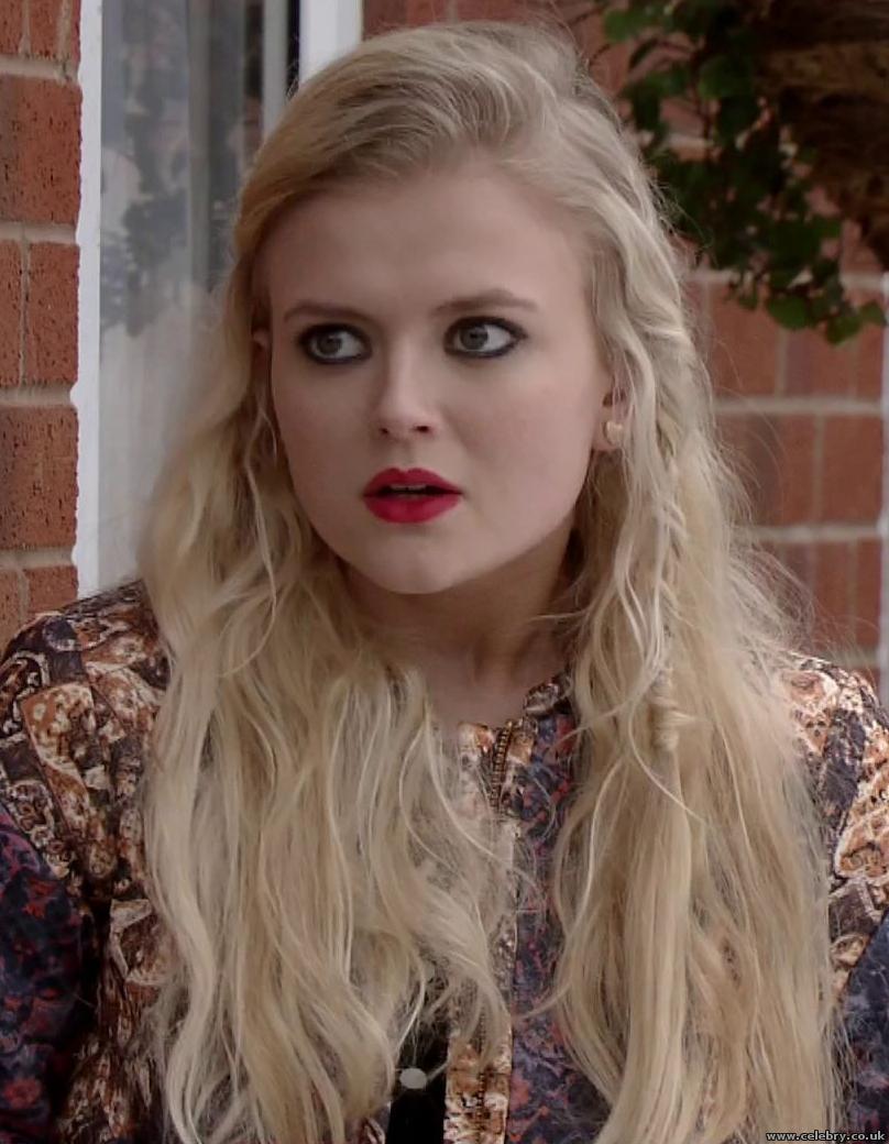 Celebry Pics Lucy Fallon Bethany Platt In Coronation Street Pic celebry-pics-lucy-fallon-bethany-platt-in-coronation-street-pic